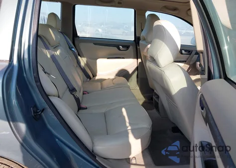 2002 Volvo V70 2.4 A/2.4 A Sr/2.4 M из США, поврежденный, VIN YV1SW61R422238071